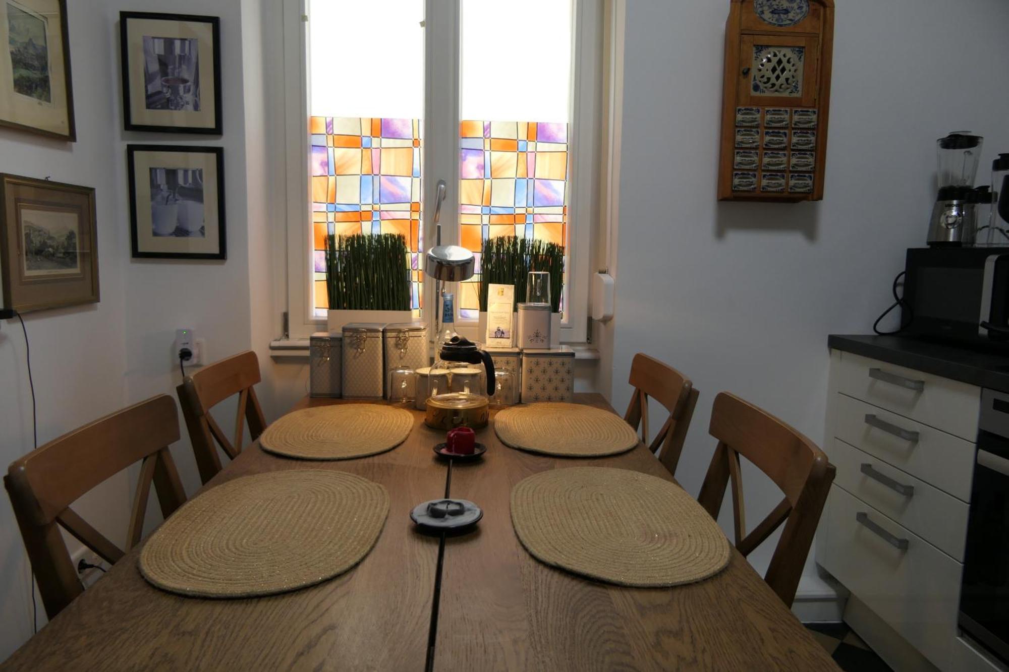 Vollmoebiliertes Auf Zeit In Innenstadt Von Apartment